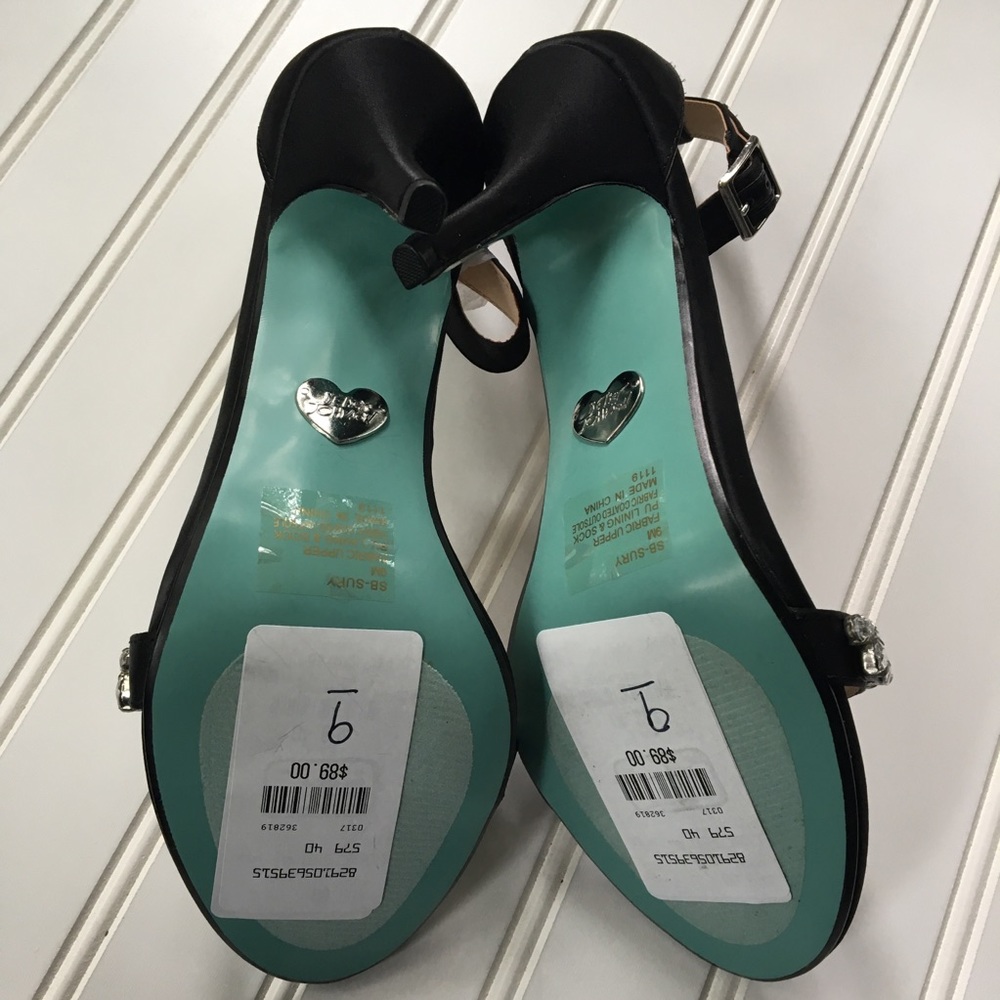 Betsy Johnson black fabric shoe SIZE 9 - Picture 3 of 8